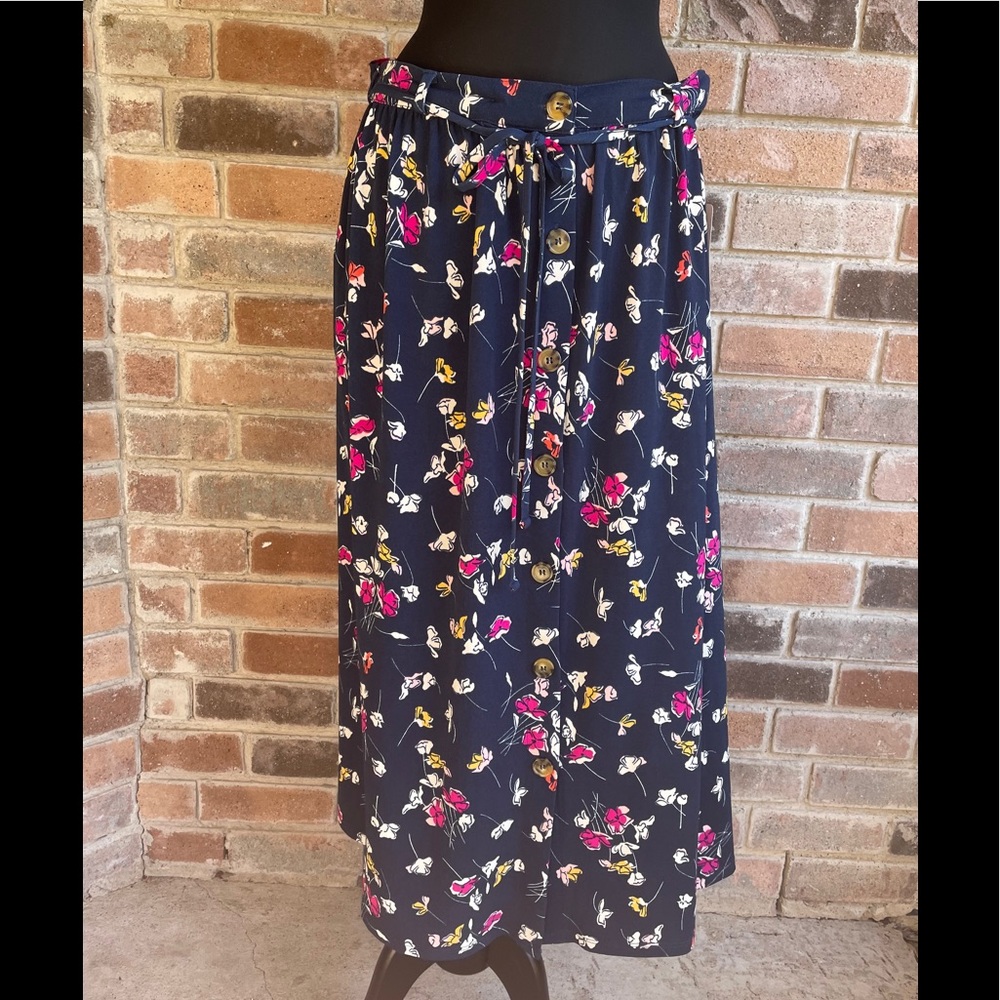 Terra & Sky Navy Button Front Skirt Size 14W -NWT